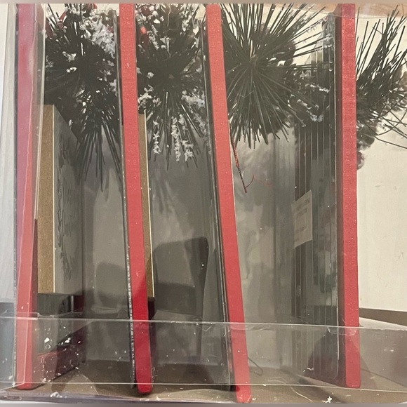 New in box set of 4 metal plaque Christmas ornaments - Picture 6 of 7